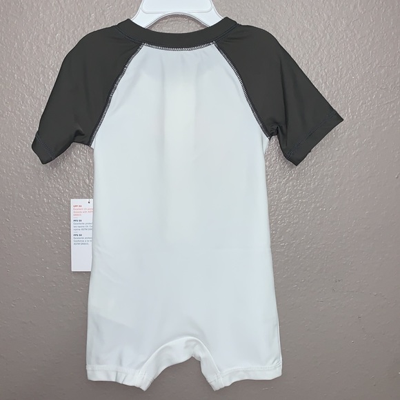 Old Navy Zip-Front Rashguard One-Piece Swimsuit for Baby - Picture 4 of 11